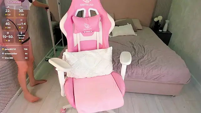 LilCatalian Live XXX chat