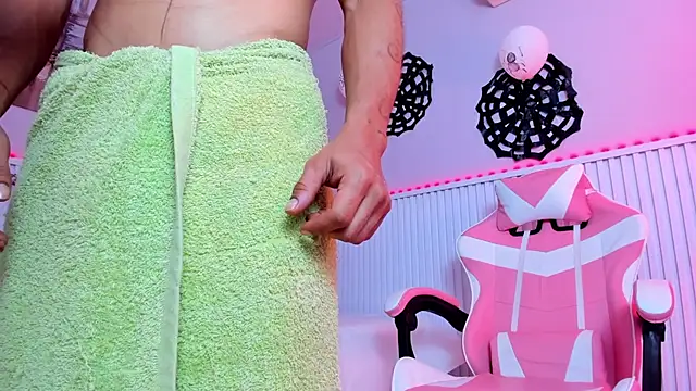 Radly_Andrew élő XXX-chatje