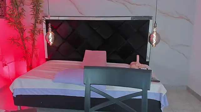 Czat XXX na żywo – AngelaaCute_