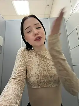 Czat XXX na żywo – kitty_sixseven