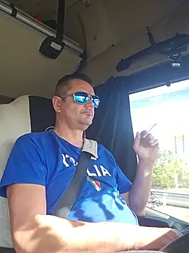 Živý XXX chat adas-
