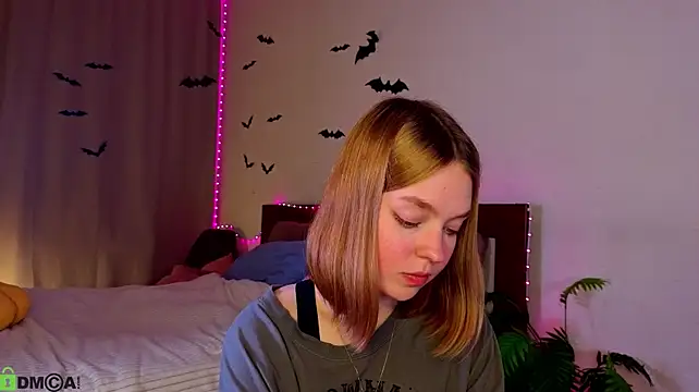 Онлайн чат XXX LacieEverding