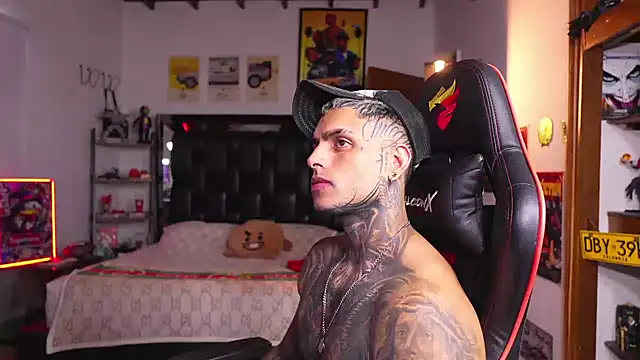logan_hugh8 Live XXX-chat
