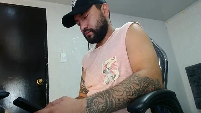 Chatroom XXX en direct de niicolas_ross