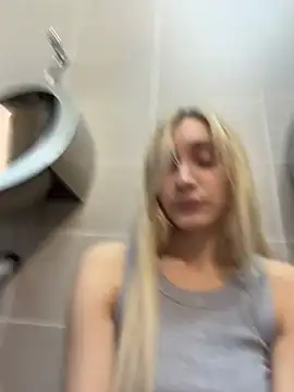 Pink_Kiss' Live XXX Chat