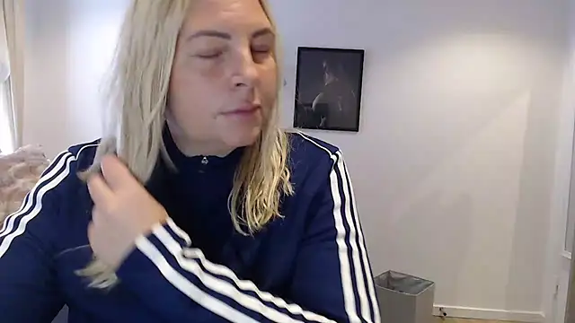 Amanda_Norsk Chat XXX live