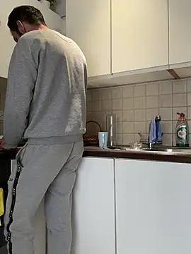 Czat XXX na żywo – Michel_huge