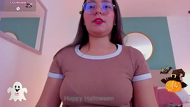 lucy_blue28's Live XXX Chat