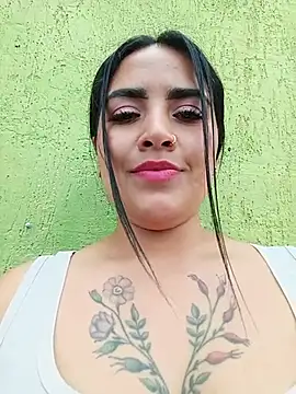 MAYE__13's Live XXX Chat