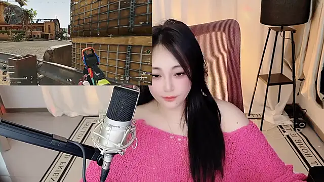 Daisy-77's Live XXX Chat