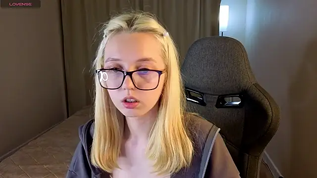 mollyy_snow's Live XXX Chat