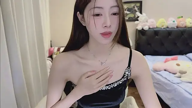 Evacute-top's Live XXX Chat