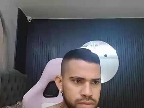 Chat +18 de chacorta_ ao vivo