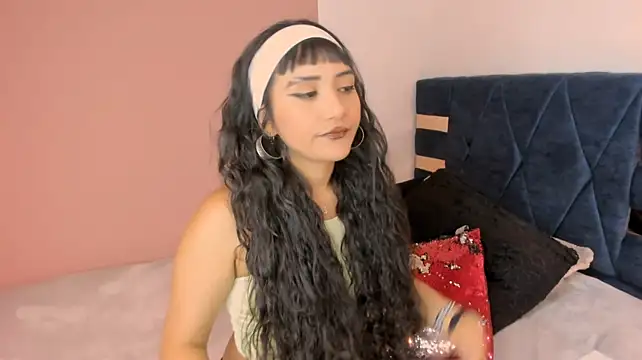 Chat +18 de Hanna_Clark__ ao vivo