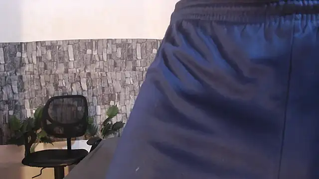 IsiahMaxwell 现场XXX聊天