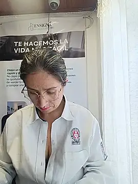 צ'אט XXX בשידור חי של Valentina--1