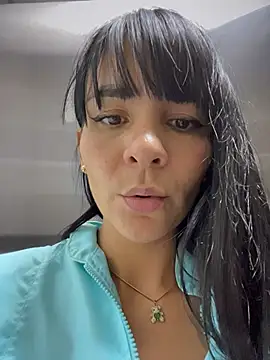 LuxeBrunetteXXX Chat XXX live