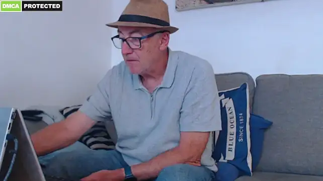 bluedae1 – Naživo XXX chat