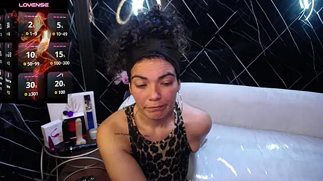 Miistik_ Live XXX-chat