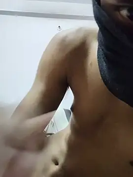 Nikolas_top 即時 XXX 聊天