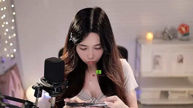 แชท XXX สดของ SleepArtist