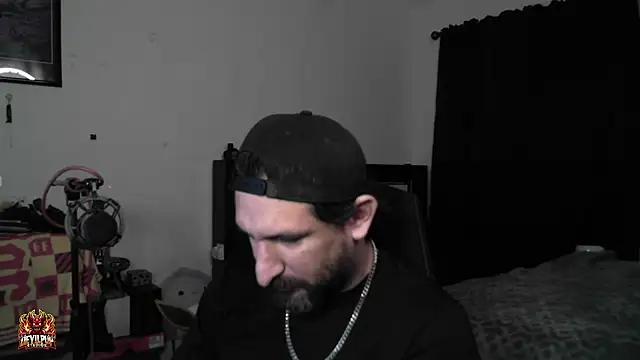 Chatroom XXX en direct de DevilPup75_