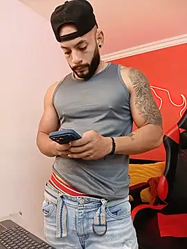 Mike_savage3's Live XXX Chat