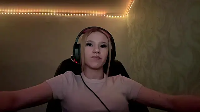 linaloawotn Live XXX chat