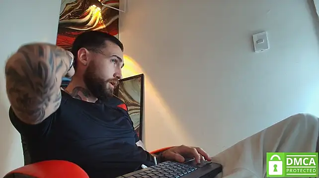 צ'אט XXX בשידור חי של Luke_davis01