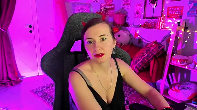 Golden_Dragon Adlı Modelin Canlı XXX Sohbeti