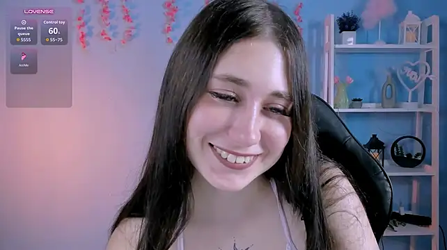 milana_sunny_ Adlı Modelin Canlı XXX Sohbeti