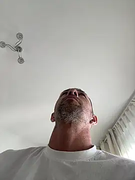 Chat +18 de Bigcarlosc ao vivo