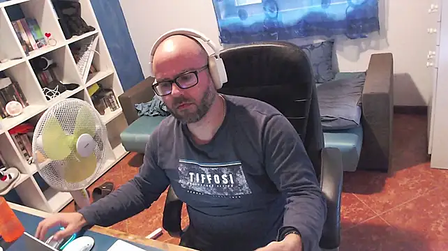 Chat XXX en directo de ravingr4d4