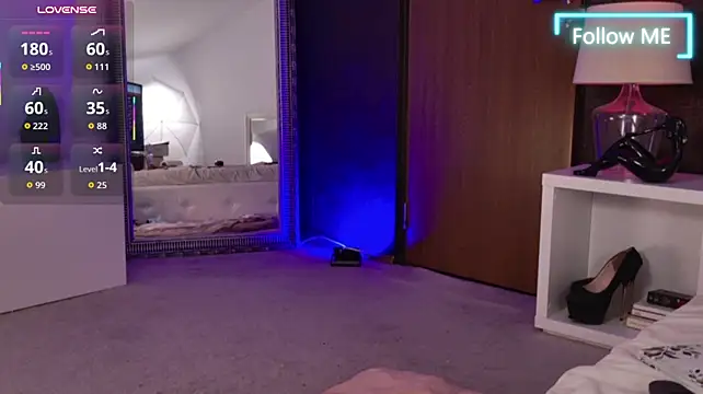XXX chat uživo modela BellaKarma