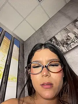 Chatroom XXX en direct de CherrySmirkXXX