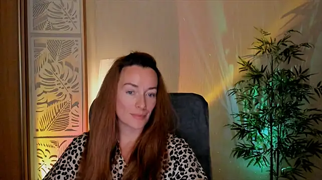 RebeccaMartinez Adlı Modelin Canlı XXX Sohbeti