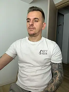 Huge_cock22cm's Live XXX Chat