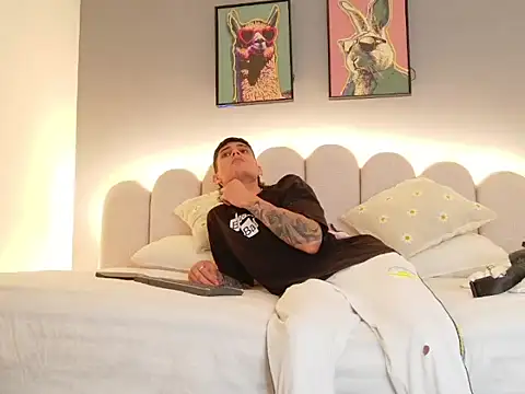BryanGrey__ élő XXX-chatje