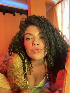 Chat +18 de Morenayaa ao vivo
