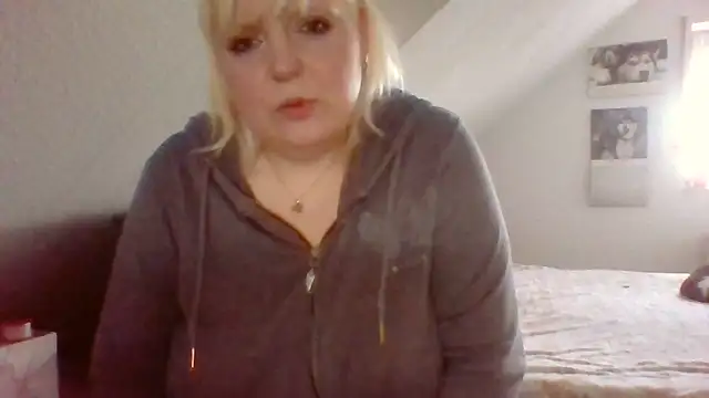 xblondi Live XXX-Chat