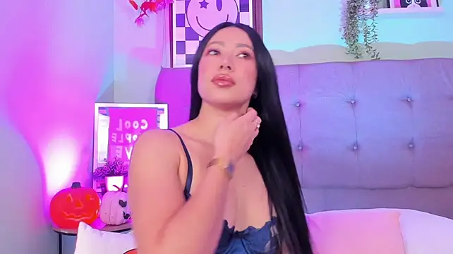 lilyy_evanss' Live XXX Chat