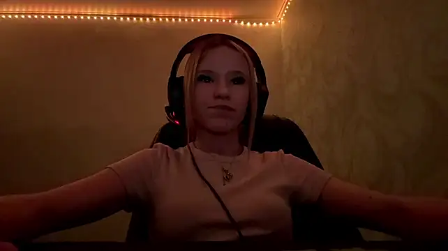 linaloawot's Live XXX Chat