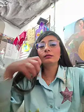 Chat +18 de IsabellaMariet ao vivo