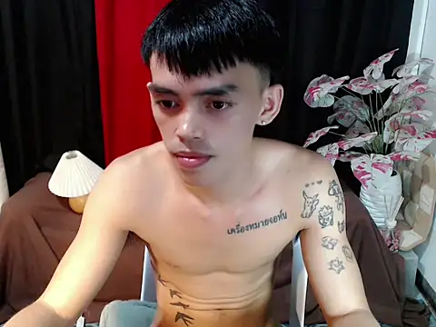 แชท XXX สดของ urhunky_boy