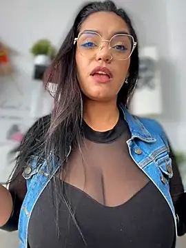 Chat XXX ao vivo de Sara-77