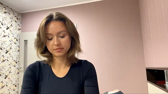 LindaPlavnik's Live XXX Chat
