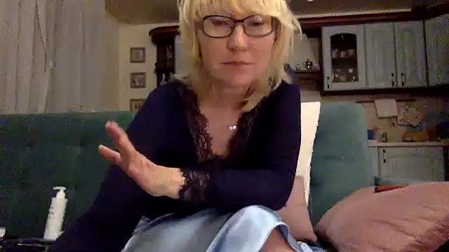 XXX chat uživo modela Zeyona