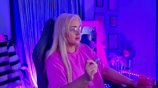 AmelieRowan's Live XXX Chat