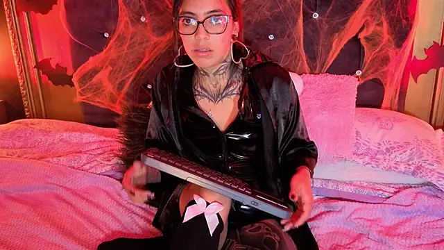 Gahia_Thompson's Live XXX Chat