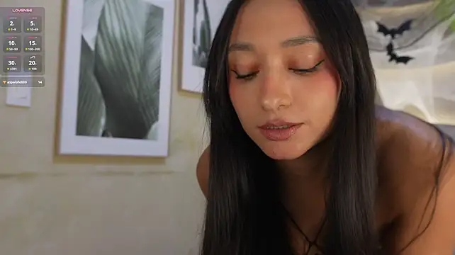 Naomi_Aoki: онлайн-секс-чат